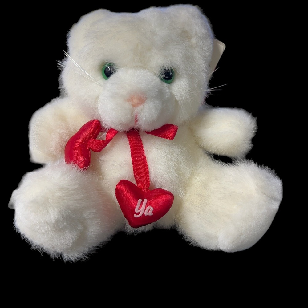 Russ Berrie Caress Soft Pets 6.5" White Baby Cat Green Eyes Plush Toy VTG